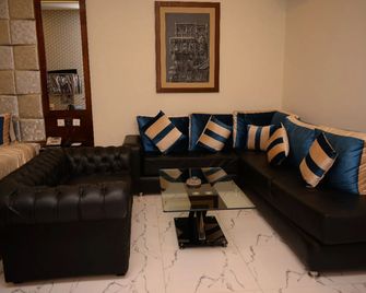 Hilton Suites - Lahore - Soggiorno