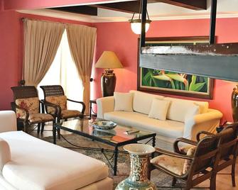 Royal Bellagio Hotel - Manila - Sala de estar