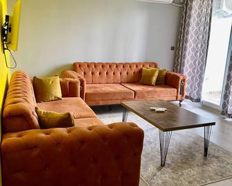 Palmiye Gold - Mersin - Wohnzimmer