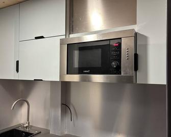 Very cosy studio for 1/2 people, very well equipped (optimized space, renovated). - Tignes