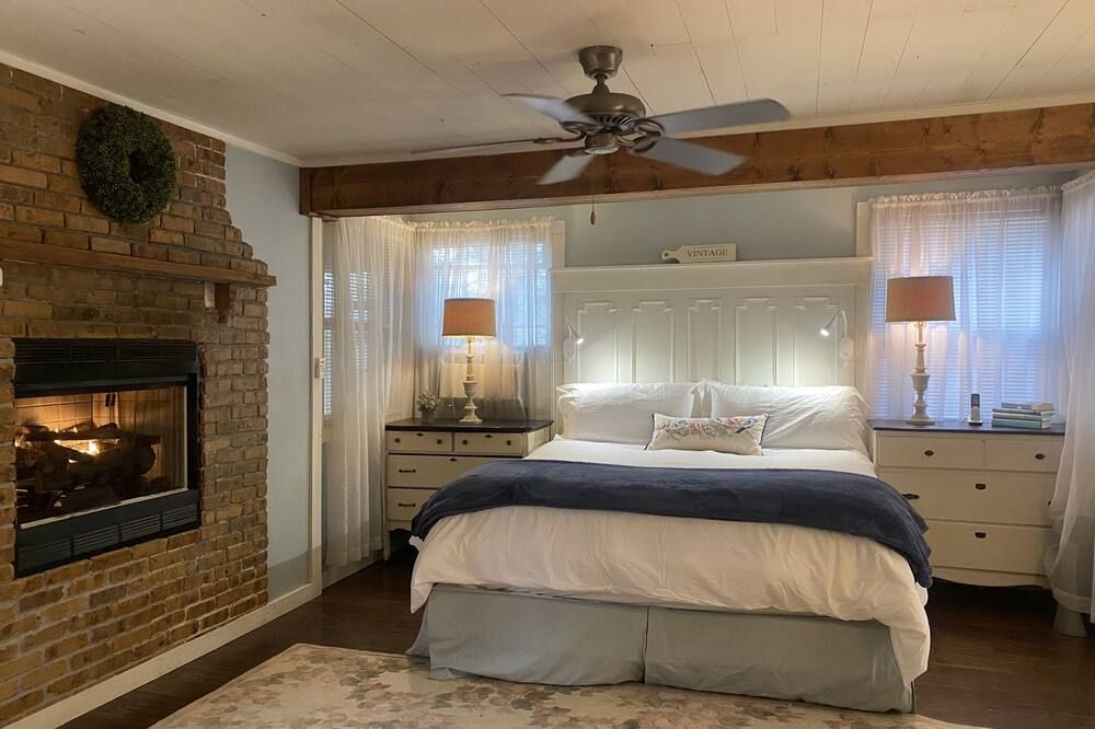 Chic Cottage 1.7 Miles to Downtown Highl - Highlands - Schlafzimmer