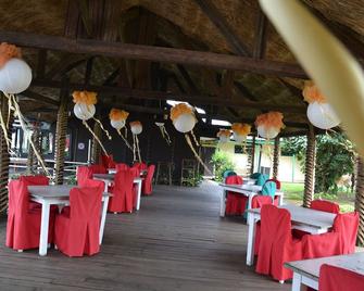 L'Aquarius Marina 2000 - Douala - Restaurant