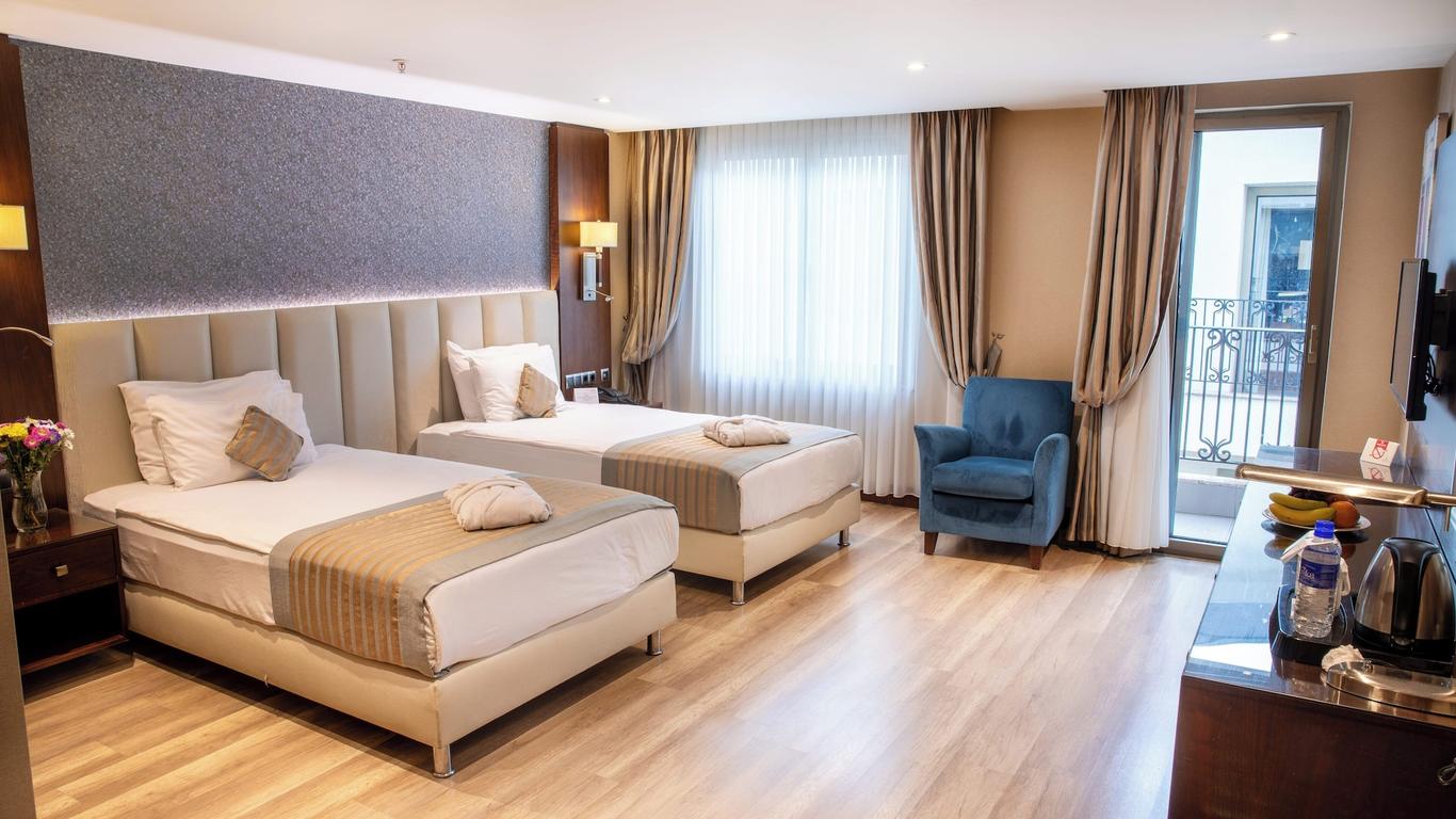 Grand Aras Hotel & Suites