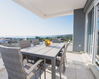 Pool Apartments Villa Dalia - Novalja - Balcón