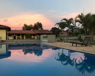 Hotel Campestre Atibaia - Atibaia - Pool