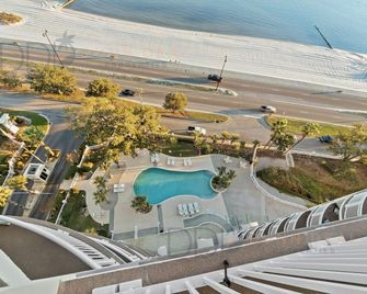 Legacy Tower Two 1303 - Gulfport - Pool