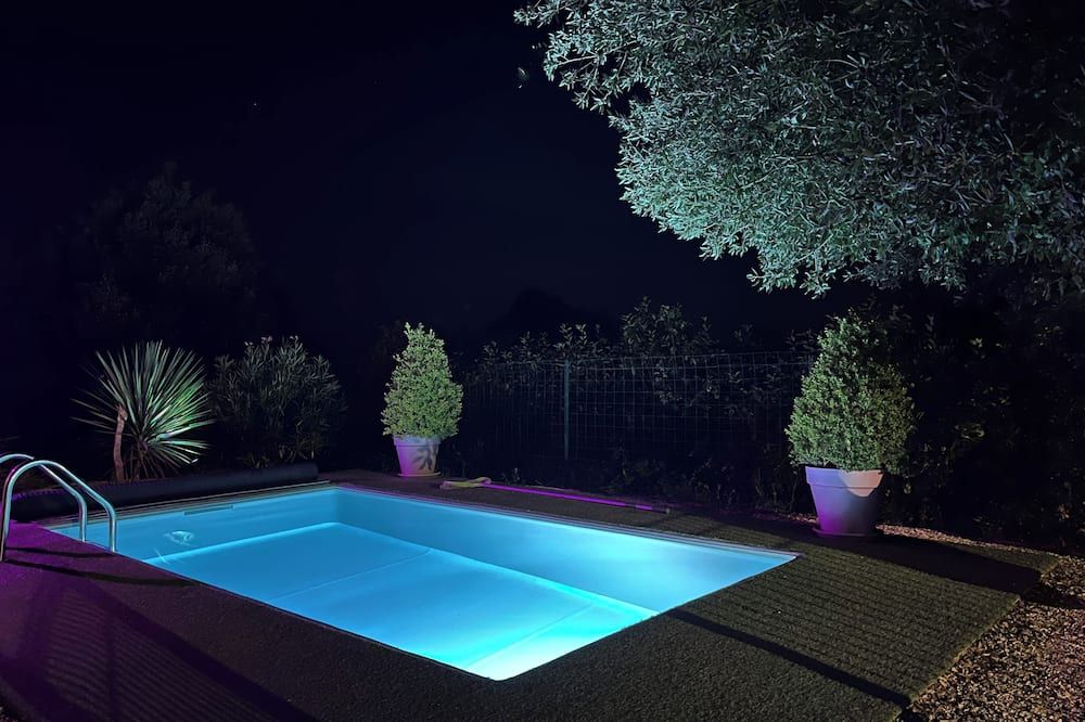 Rental in Ardèche with private swimming pool, not overlooked nature - Le Pouzin - Piscina