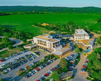 Maximus Resort - Brno-Turany - Bâtiment