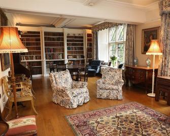 Tower - מולד - טרקלין