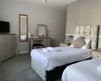 The Bull Hotel - הוליהד - חדר שינה