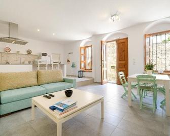 Sarris Studios & Apartments - Lindos - Obývací pokoj