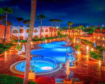 Domina Coral Bay Resort, Diving , Spa & Casino - Sharm el-Sheikh - Pool