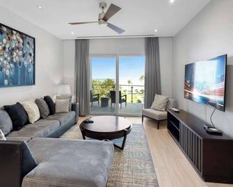 Stunning Oceanview 2 Bed Condo At One Cable Beach - Nassau - Vardagsrum
