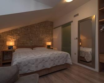 Villa Lucica Trogir - Trogir - Bedroom