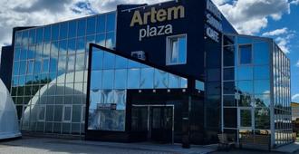 Gostinychniy Kompleks Artem- Plaza - Artyom - Building