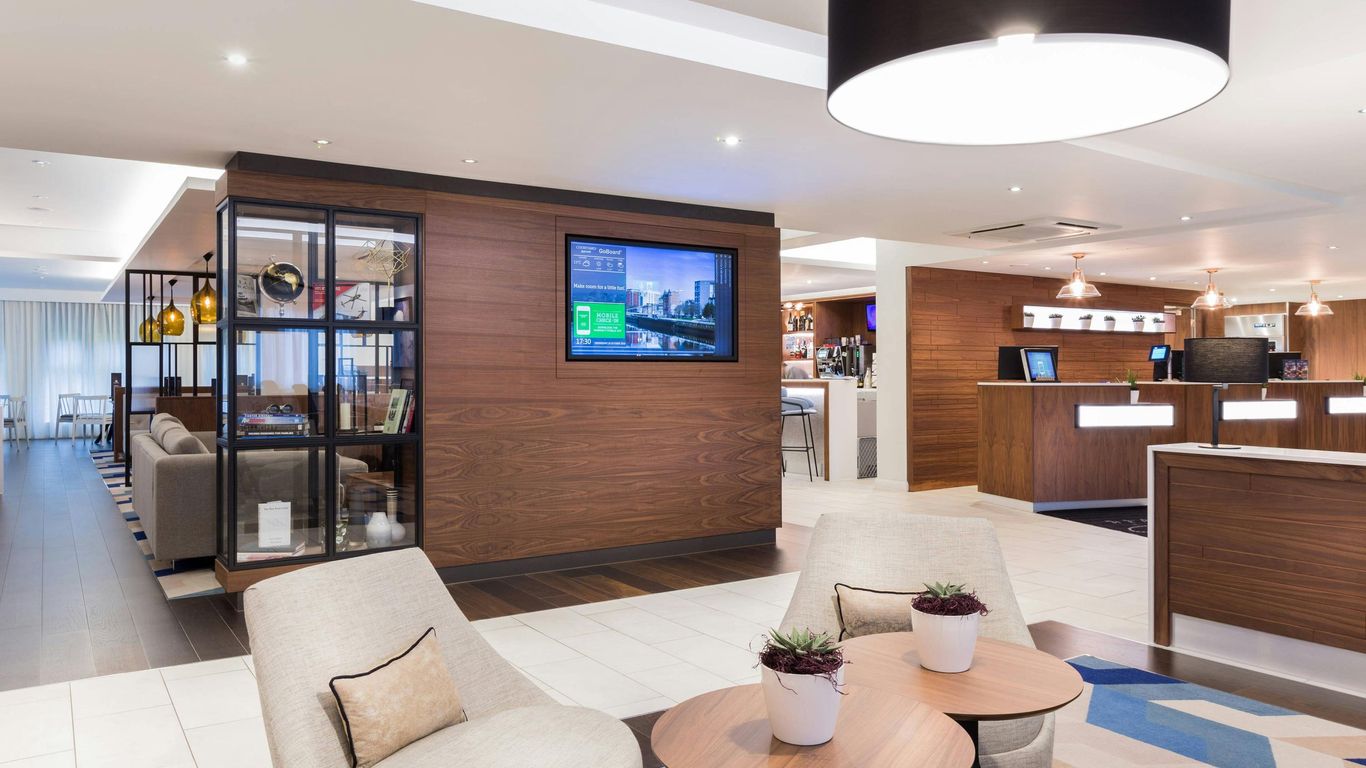 Courtyard by Marriott Glasgow Airport