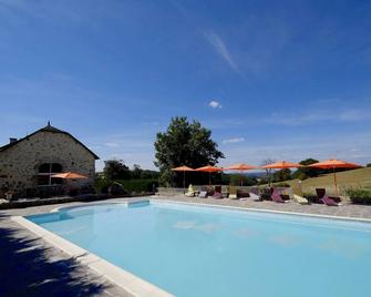 Logis Hotel Le Relais du Teulet - Goulles - Piscina