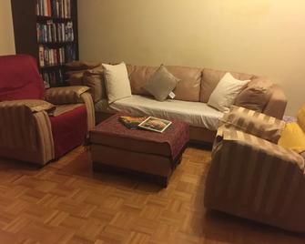 Cozy Water Front Montreal - Montreal - Living room