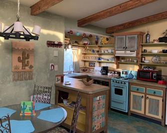 Mexicasa, Colorful South Of The Border Charm, Wickenburg Az, 1of 3 Casitas - Morristown - Kitchen