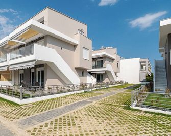Danai Residential Complex - Ofrinio - Edificio