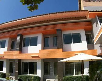 Winhouse Hotel - Nan - Building