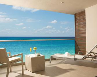 Secrets Riviera Cancun Resort & Spa - Puerto Morelos - Balcony