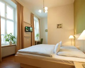 Pension Martinerhof - Wintrich - Bedroom