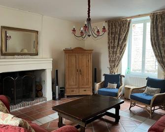 Beautiful quaint french farmhouse in the Vienne countryside - Loudun - Salon