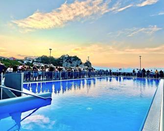 Domus Hotel - Bagnoli del Trigno - Pool