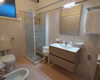 Hotel Monica - Chianciano Terme - Baño
