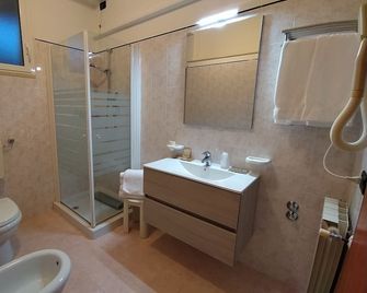 Hotel Monica - Chianciano Terme - Koupelna