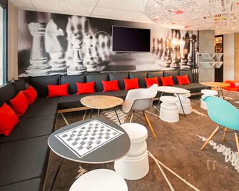 ibis Pontorson Baie Du Mont Saint Michel - Saint-Georges-de-Gréhaigne - Lounge