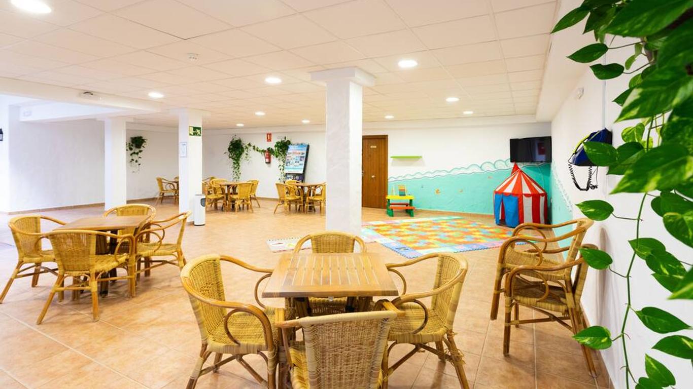 Hotel Oasis Atalaya