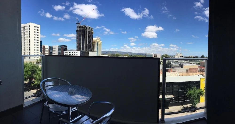 Rnr Serviced Apartments Adelaide - אדלייד - מרפסת