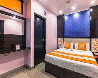 OYO 2558 Hotel R K Residency - Ghāziābād - Slaapkamer