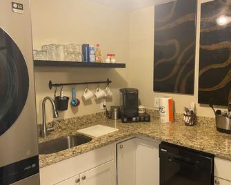 1 bedroom apartment 10 minutes from Hartsfield-Jackson/atlanta airport - Hapeville - Cuisine