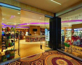 كيزارز ويندسور - آ كيسارز ريواردز ديستينيشن - ويندزر - ردهة