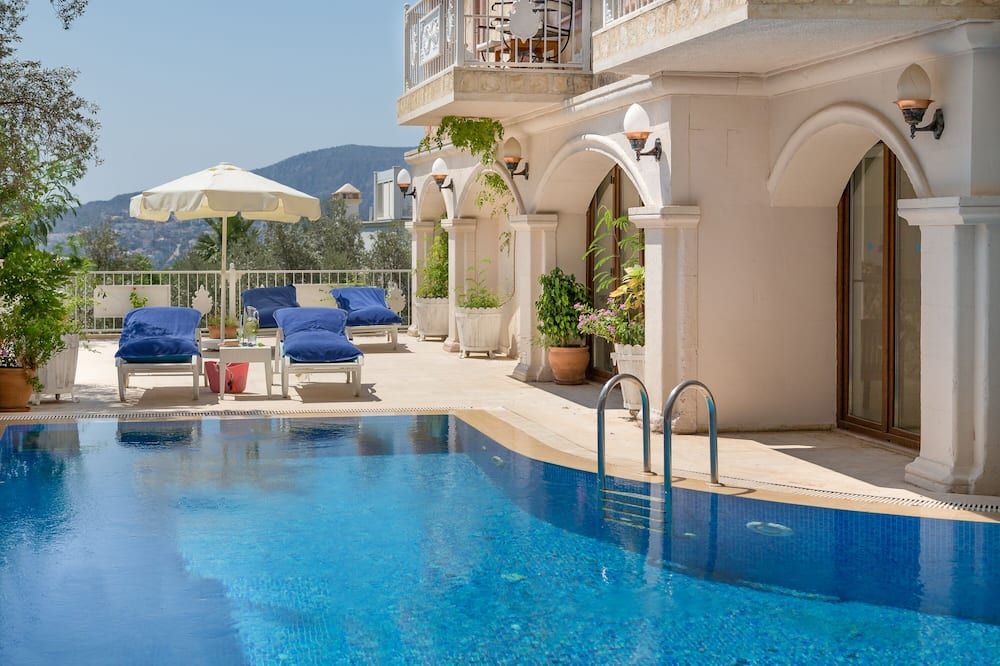 Oasis Hotel - Adults Only - קלקאן - בריכה