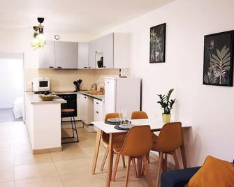 Cozy apartment with terrace and garden in a residential area - Draveil - Salon