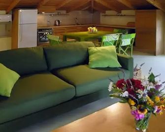 Eleonas Studios - Póros - Living room