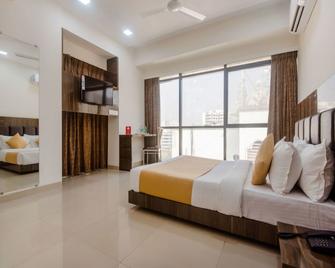 OYO 12043 Hotel Crystal Crown - Mumbai - Bedroom