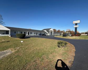 OYO Hotel Economy Inn Us-29 Danville - Danville - Budova