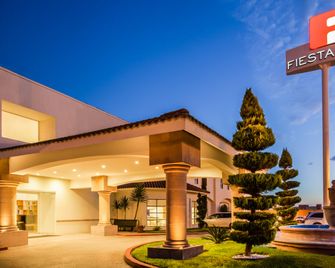Fiesta Inn Saltillo - Saltillo - Budova
