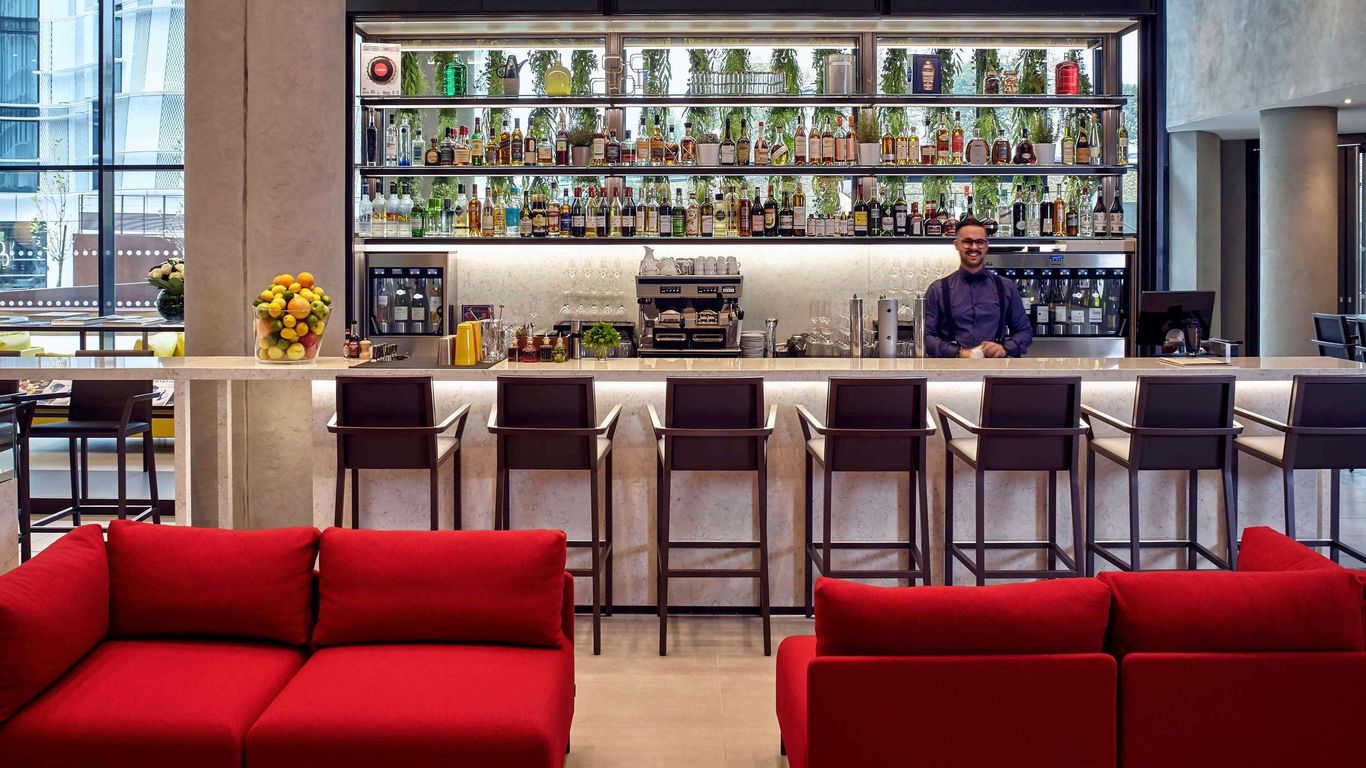 Radisson Blu Cdg Airport Terminal Hotel, Paris