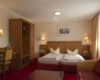 Hotel Seehof - Herrsching am Ammersee - Bedroom