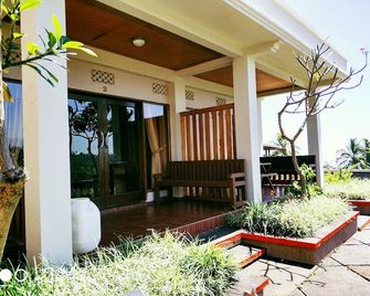 Senaru Lodge - Senaru - Patio
