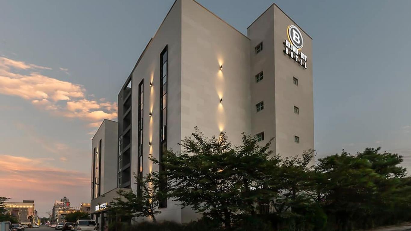 브라운도트 호텔 대구동촌유원지점