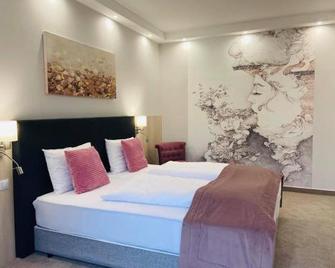 La Pergola & Prestige Panzió - Kaposvár - Schlafzimmer