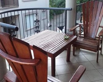 Country Blue Luxury Guest House - Polokwane - Balkon