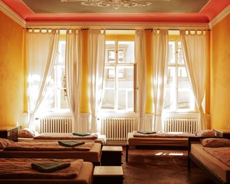 Charles Bridge Hostel & Apartments - Prague - Chambre